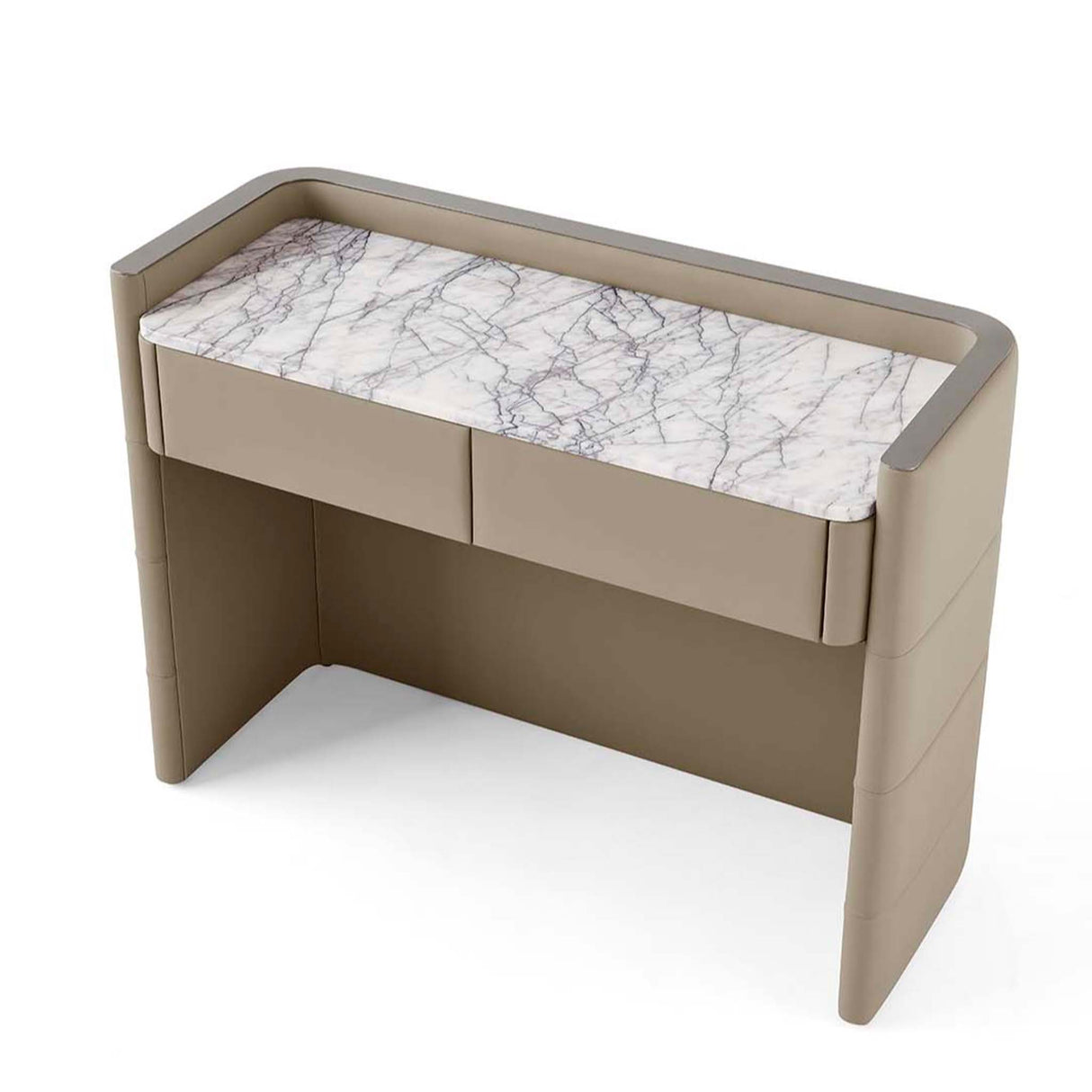 تسريحة نايلا باللون البني