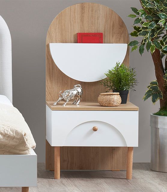 غرفة نوم مورفي باللون الأبيض