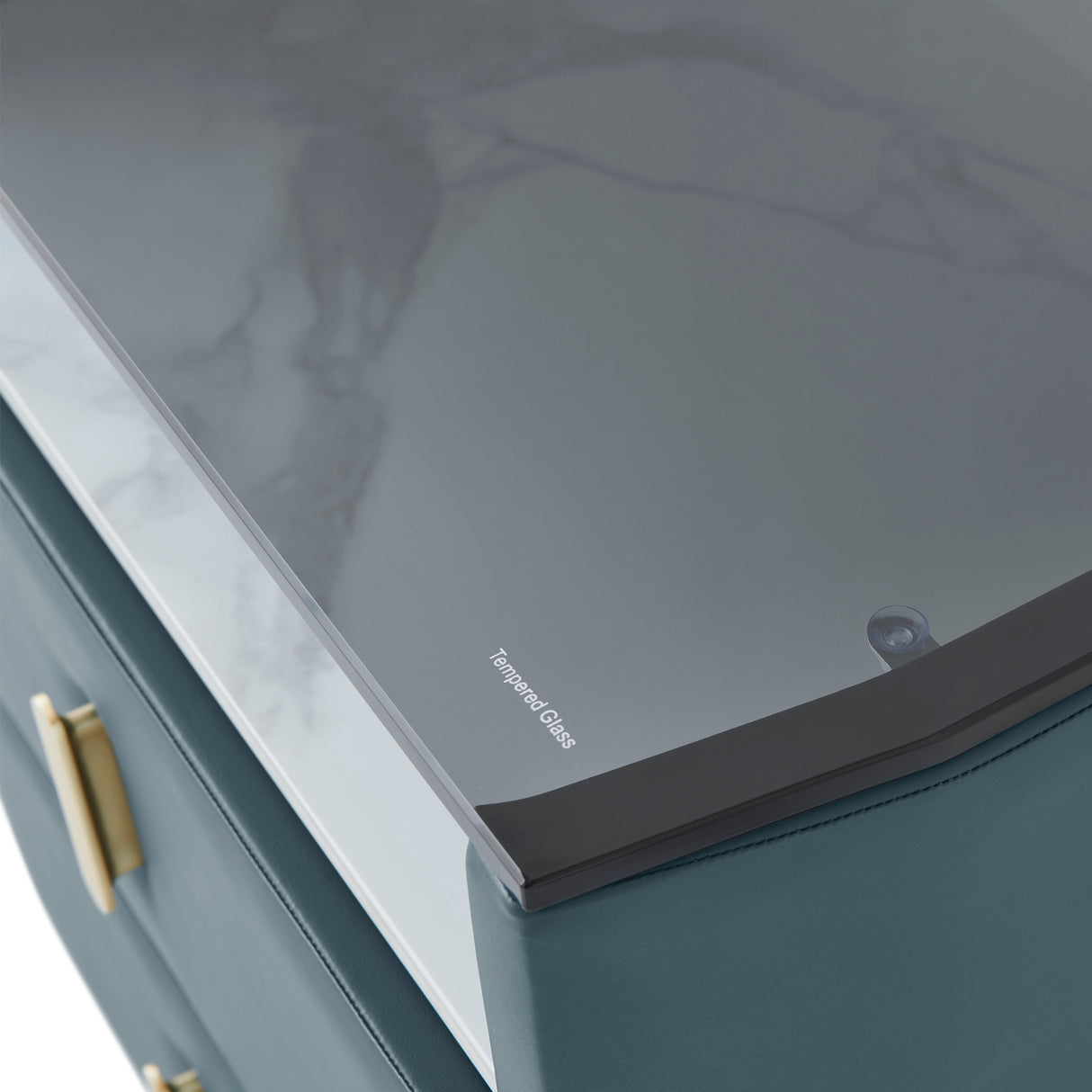 كمدينو ريانا باللون الأخضر