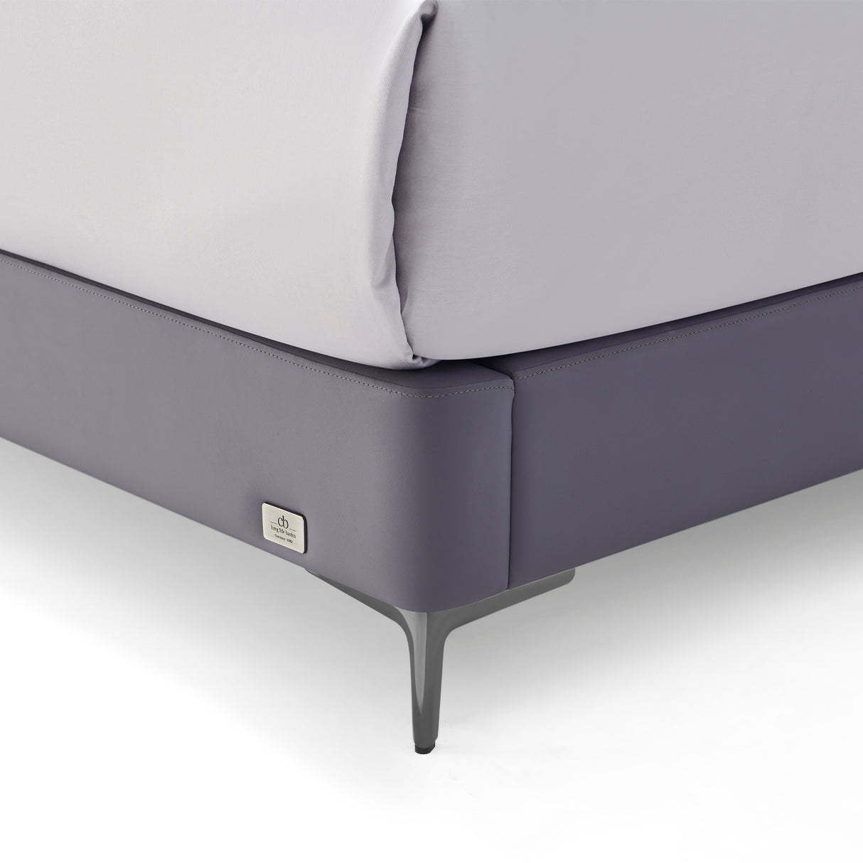 سرير روزا باللون الموف