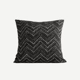 وسادة مزخرفة