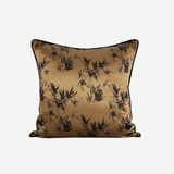 وسادة مزخرفة