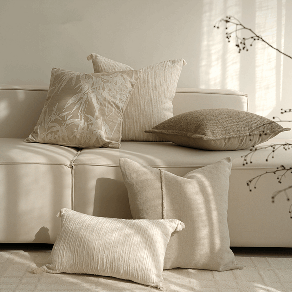 وسادة مزخرفة