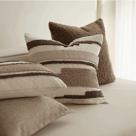 وسادة مزخرفة