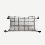 وسادة مزخرفة