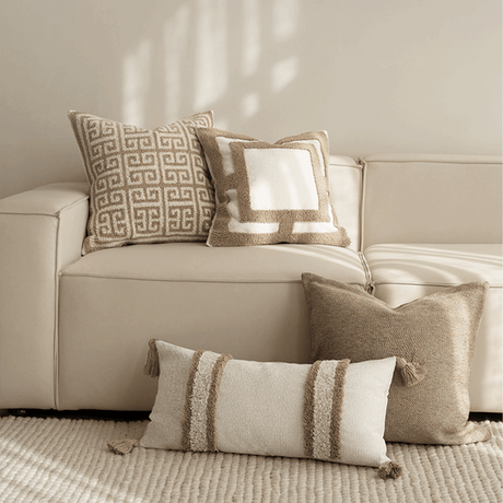 وسادة مزخرفة