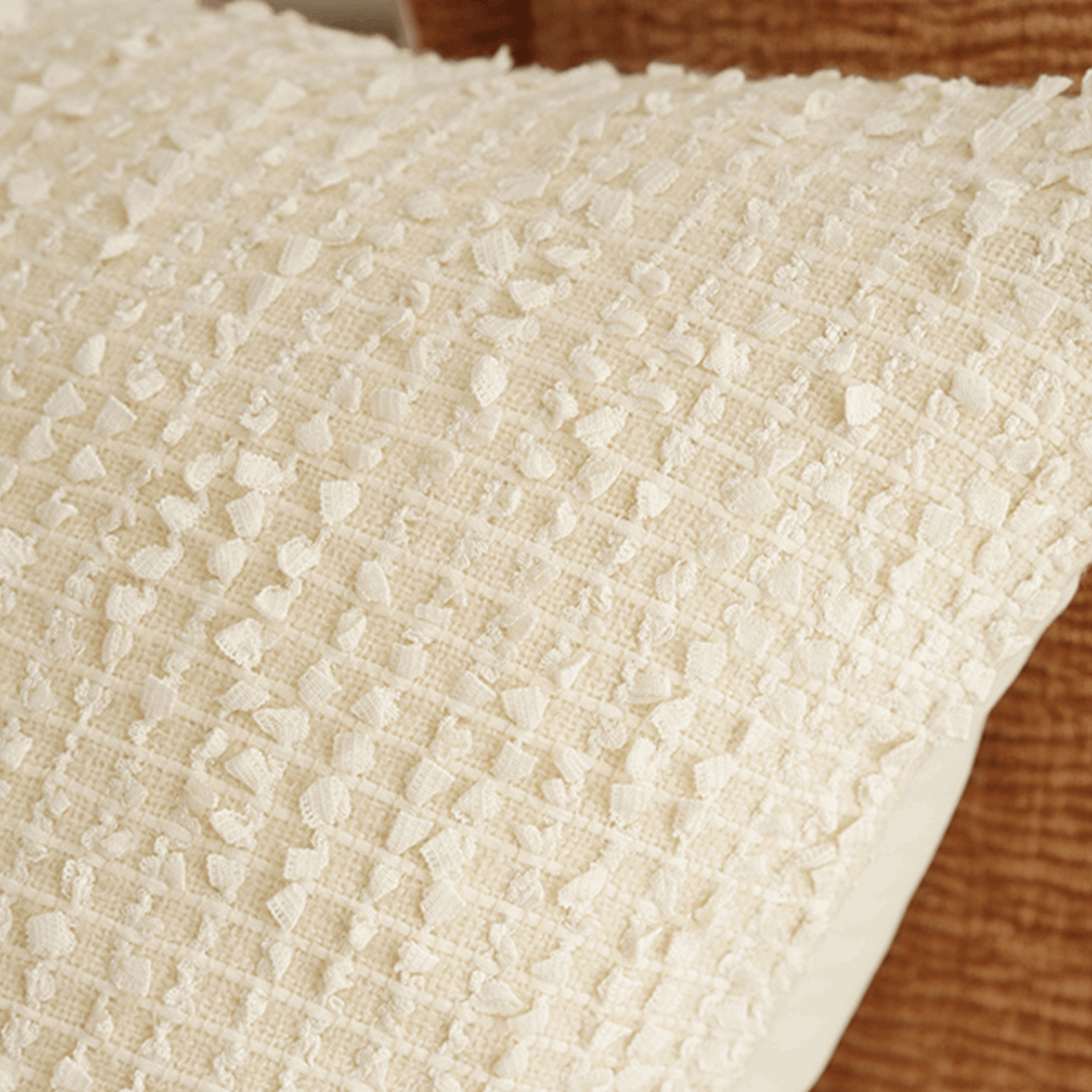 وسادة مزخرفة