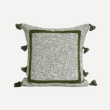 وسادة مزخرفة