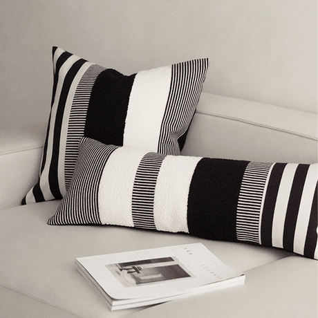 وسادة مزخرفة