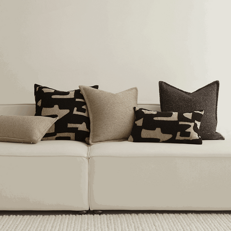 وسادة مزخرفة