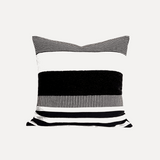 وسادة مزخرفة