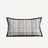 وسادة مزخرفة