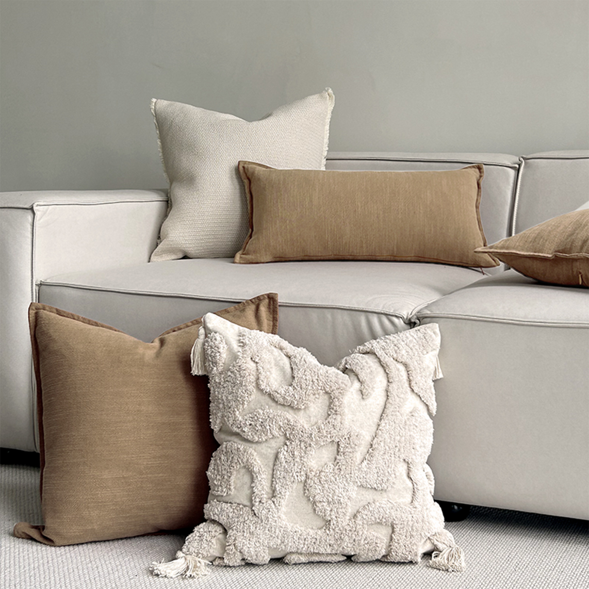 وسادة مزخرفة