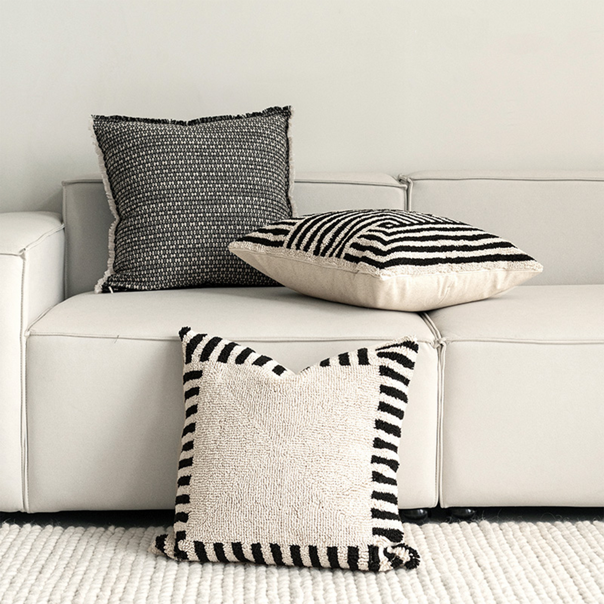 وسادة مزخرفة