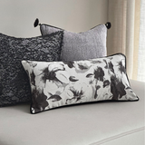 وسادة مزخرفة