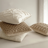 وسادة مزخرفة