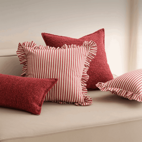 وسادة مزخرفة