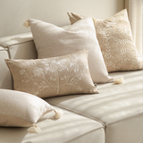 وسادة مزخرفة