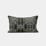 وسادة مزخرفة