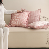 وسادة مزخرفة