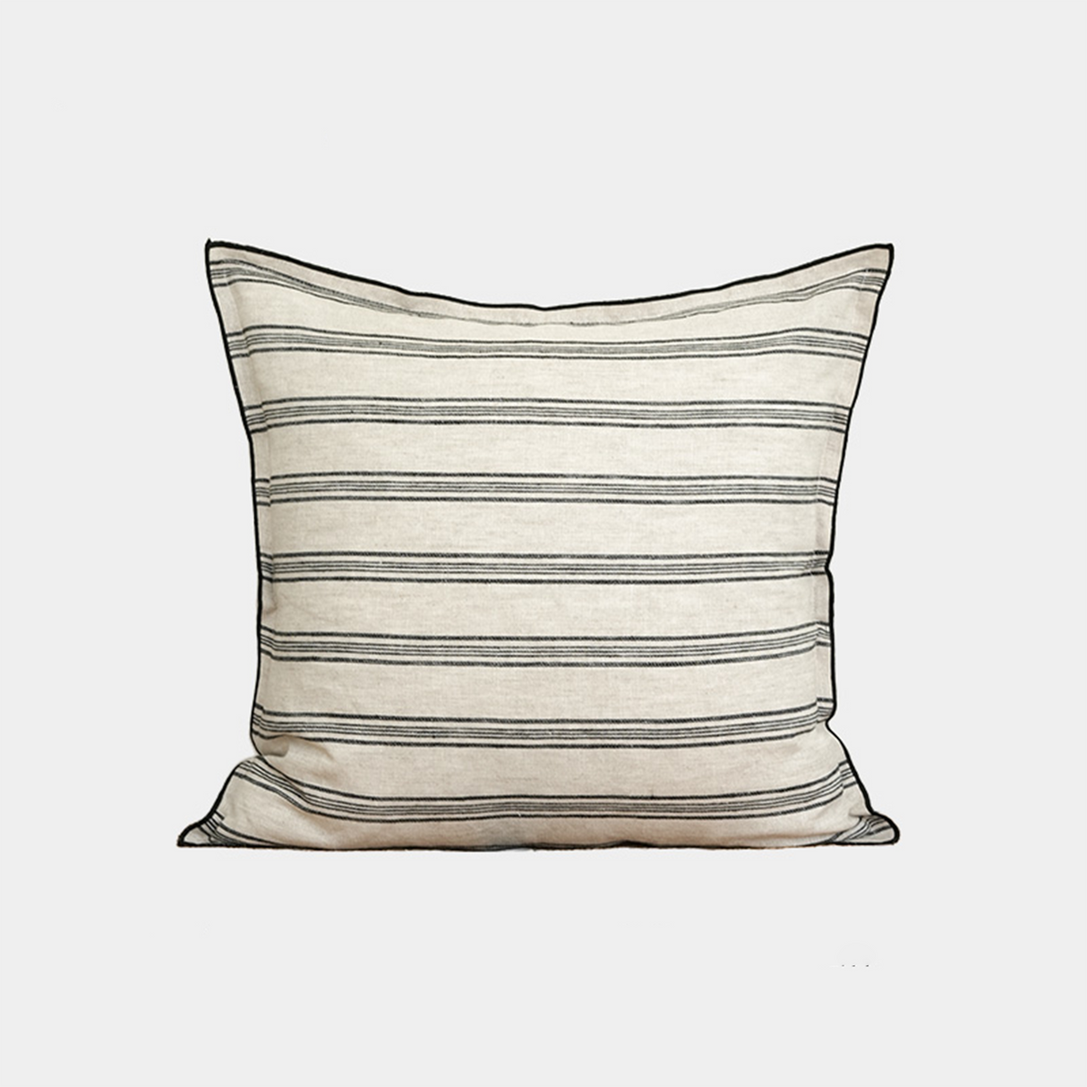 وسادة مزخرفة