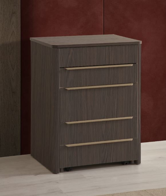 شوفنيرة إيفانا باللون الكريمي