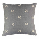 وسادة مزخرفة