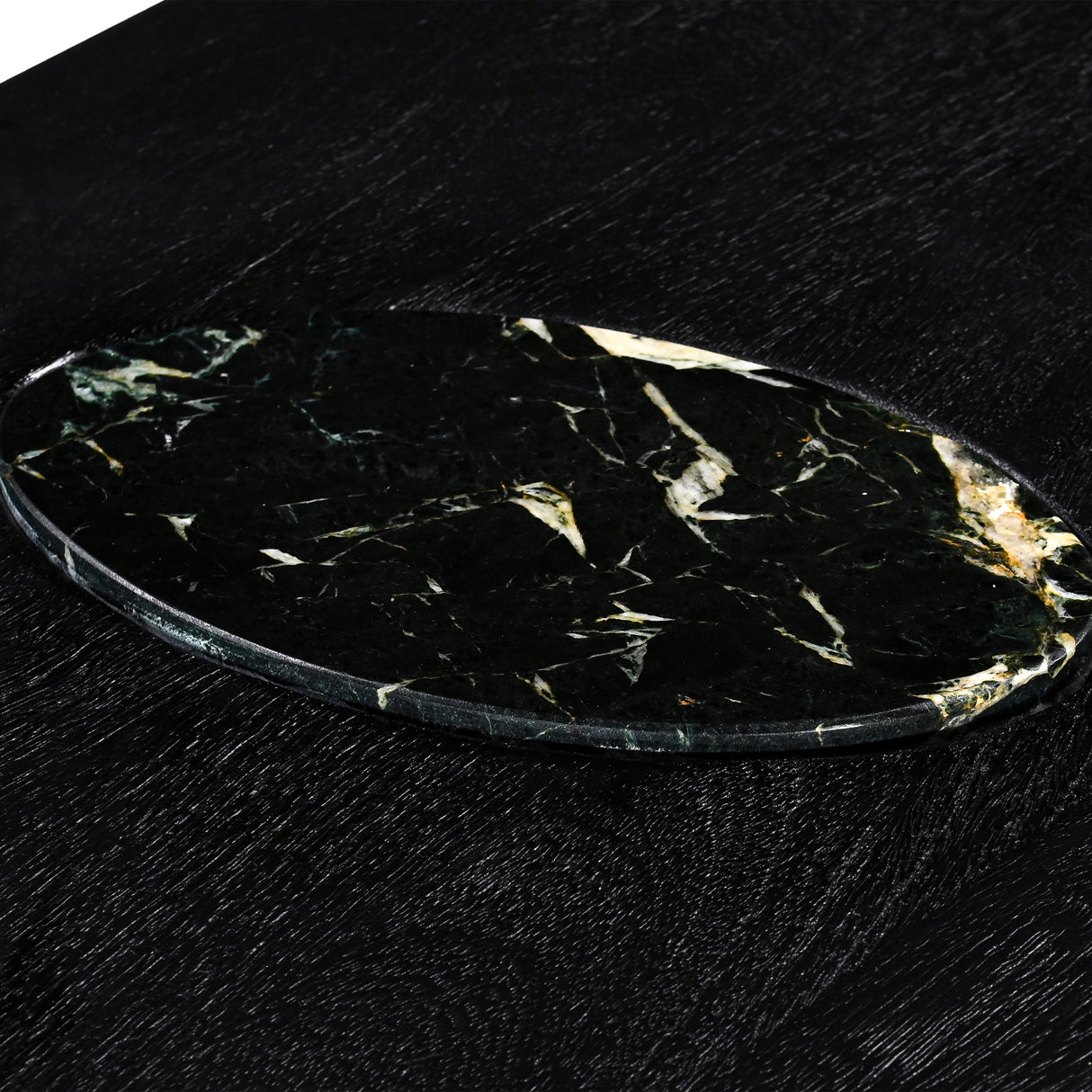 طاولة وسطية فالينسيا باللون الأسود