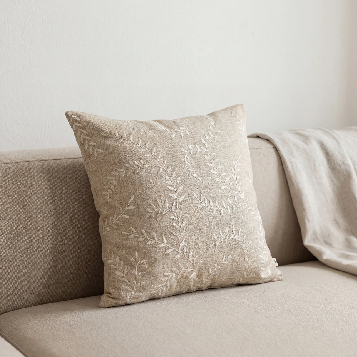 وسادة مزخرفة