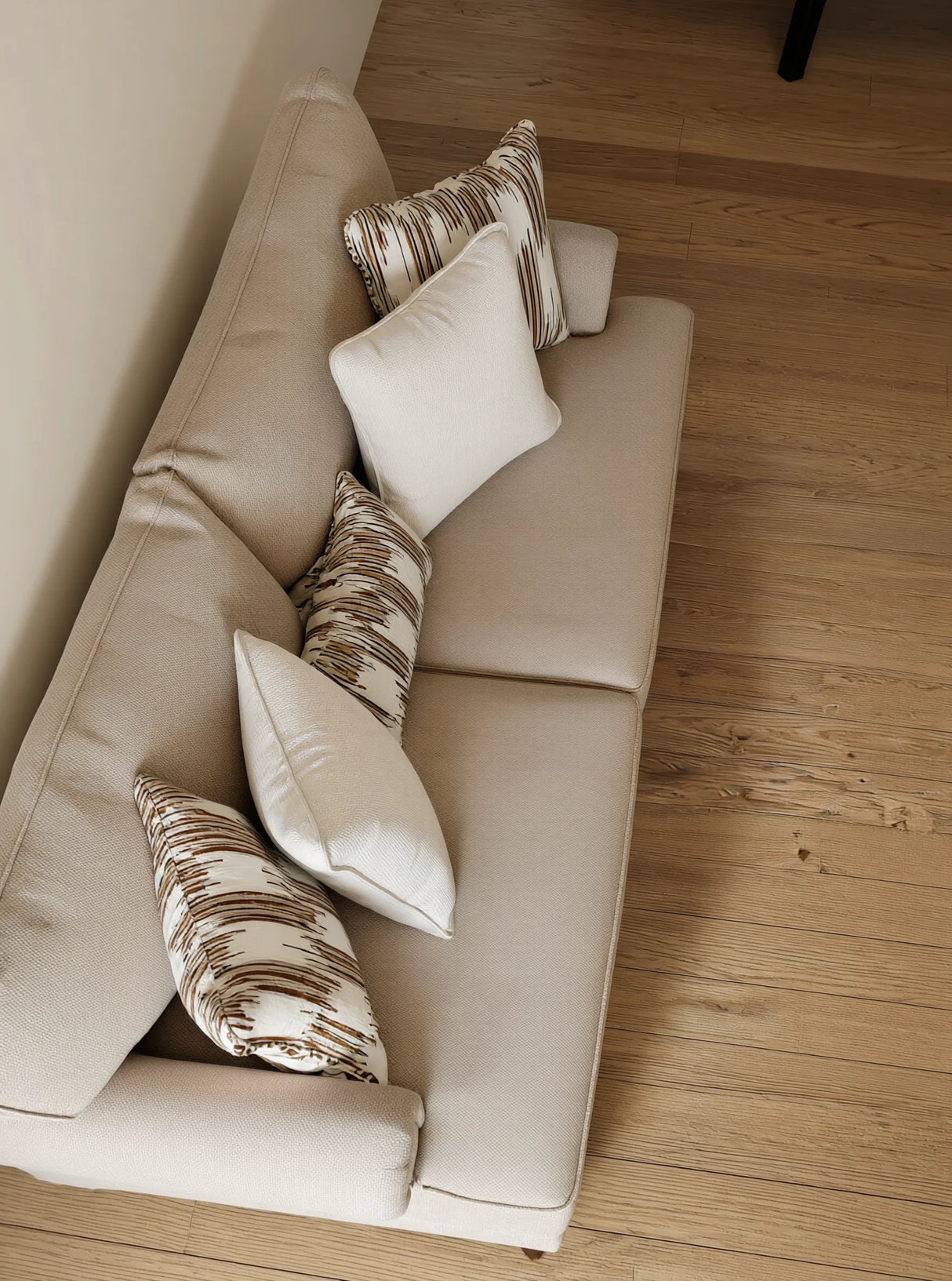 كنب ثلاثي ليڤانت باللون البيج